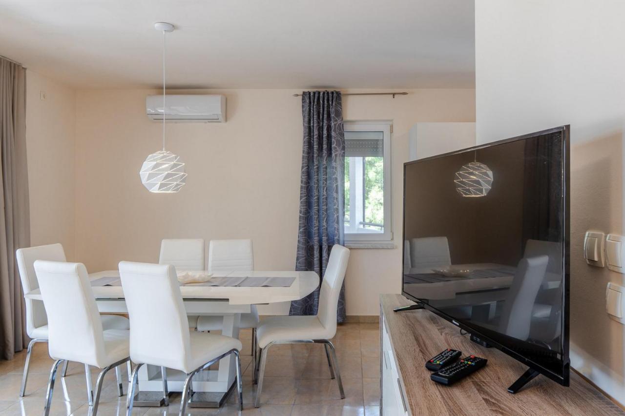 Apartments Sum Mora Vir Exterior photo